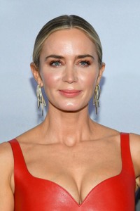 Emily Blunt 90a6561336692905