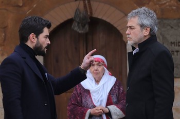 Hercai - Poze oficiale // Rezumate // Fragmente traduse  - Pagina 10 1c3ba01333574147