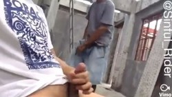 JAKOL SA LABAS NG BAHAY HABANG PINAPANUOD NI KUYA NA NAGYOYOSI