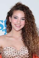 Sofie Dossi - Premiere of Disney+'s "Stargirl" at the El Capitan Theatre in Hollywood, 2020-03-10