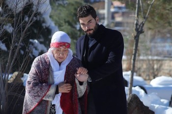 Hercai - Poze oficiale // Rezumate // Fragmente traduse  - Pagina 10 36bfe81332807661