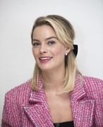 Марго Робби (Margot Robbie) 'Mary Queen of Scots' press conference (Los Angeles, November 16, 2018) Bb9c131340140657