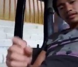 MANONG NAG JAKOL SA VAN