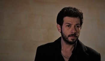 Hercai - Poze oficiale // Rezumate // Fragmente traduse  - Pagina 21 2c0ee61368874518