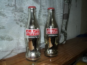 Achei minha antiga coleção de Geloucos da Coca-Cola, alguém mais