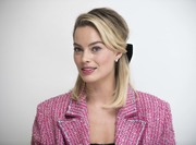 Марго Робби (Margot Robbie) 'Mary Queen of Scots' press conference (Los Angeles, November 16, 2018) B555911340140557