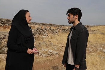 Hercai - Poze oficiale // Rezumate // Fragmente traduse  - Pagina 16 Ed235e1359412566