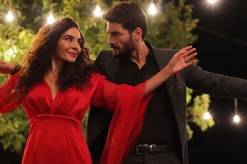 Hercai - Poze oficiale // Rezumate // Fragmente traduse  - Pagina 6 7738dd1324039943