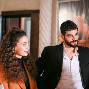 Hercai - Poze oficiale // Rezumate // Fragmente traduse  - Pagina 22 5bc9281372308116