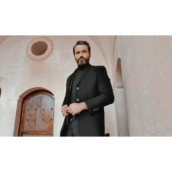 Hercai - set - poze - Pagina 12 9b7eae1366449102