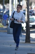 Hilary Duff - grabs lunch to-go in Studio City 02/26/2020