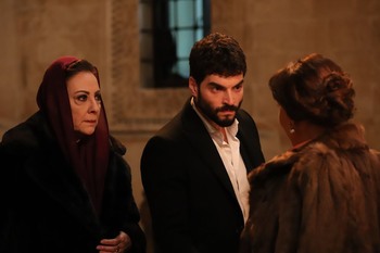 Hercai - Poze oficiale // Rezumate // Fragmente traduse  - Pagina 17 9712671359748206