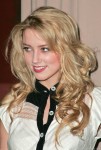 Amber Heard 659b7b1327871833