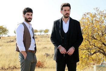 Hercai - Poze oficiale // Rezumate // Fragmente traduse  - Pagina 17 B81f441361681775