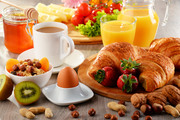 Завтрак с круассанами / Breakfast consisting of croissants B16aaa1337916605