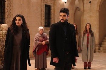 Hercai - Poze oficiale // Rezumate // Fragmente traduse  - Pagina 11 7e81fc1335738956