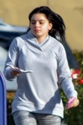 Ariel Winter - stops at a mail box after a trip to the nail salon in Studio City 12/30/2019
