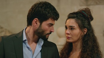 Hercai - Poze oficiale // Rezumate // Fragmente traduse  - Pagina 17 097fbb1359748144