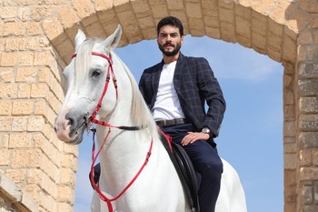 Hercai - Poze oficiale // Rezumate // Fragmente traduse  - Pagina 6 79e6ca1324449565