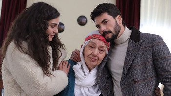 Hercai - Poze oficiale // Rezumate // Fragmente traduse  - Pagina 9 F12df81331227785