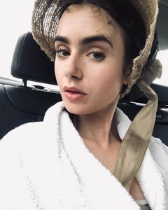 Lily Collins - Page 4 4031d51368460349