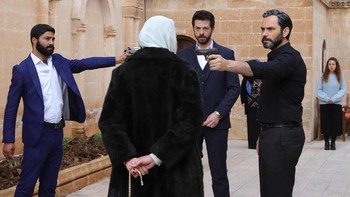 Hercai - Poze oficiale // Rezumate // Fragmente traduse  - Pagina 13 3a017f1338773536