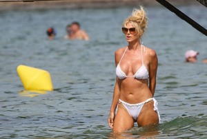 Victoria Silvstedt A24cac1350366791