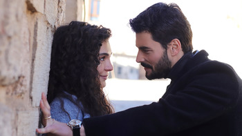 Hercai - Poze oficiale // Rezumate // Fragmente traduse  - Pagina 8 B0ef5b1331226421