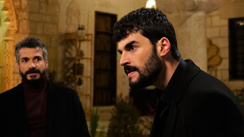 Hercai - Poze oficiale // Rezumate // Fragmente traduse  - Pagina 21 E0a60f1369499648