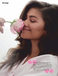 Zendaya  - Cosmopolitan Espana September 2019