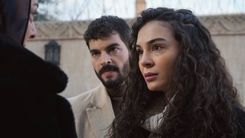 Hercai - Poze oficiale // Rezumate // Fragmente traduse  - Pagina 20 B151d81367391820