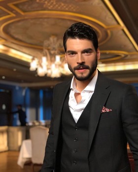 Hercai - Poze oficiale // Rezumate // Fragmente traduse  - Pagina 10 57d8c21334141400