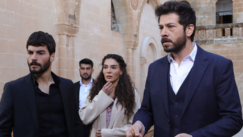 Hercai - Poze oficiale // Rezumate // Fragmente traduse  - Pagina 12 Cacb8d1338773525