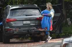 Ali Larter - Spotted Packing Up Their Car with Blankets in Los Angeles 03/23/2020
