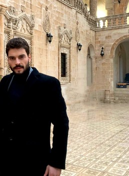 Hercai - set - poze - Pagina 7 Cb54ee1327586024