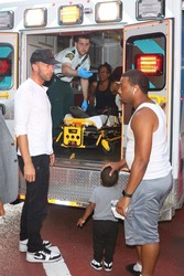 Dakota Johnson and Chris Martin are involved in a car accident in NYC (August 06, 2019)