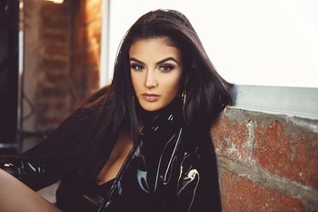 http://thumbs2.imagebam.com/f7/6e/6e/b34a961249550844.jpg