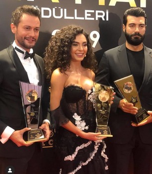 7.   Hercai- Inimă schimbătoare -comentarii -Comments about serial and actors - Pagina 36 0adc411283808124